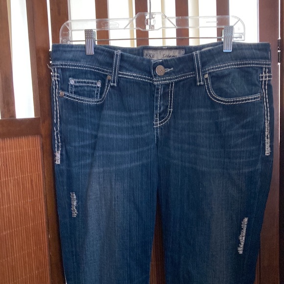 BKE Women's Blue Jeans with Embellished Pockets - Picture 4 of 9